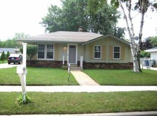 5602 W Roder Ct, Milwaukee, WI 53208