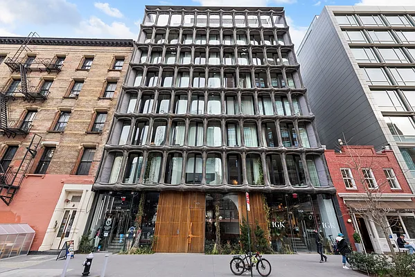 Sold by Compass | media 33