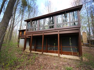 304 Hampshire Colony, Buchanan, MI 49107