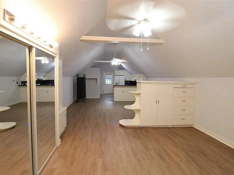 1702 Cougar Creek St — Photo 8