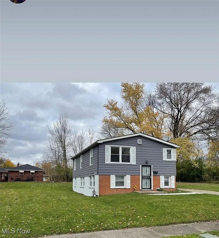 16205 Kollin Ave photo 1