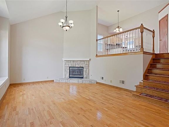 3rd image of 7600 W 156th Pl