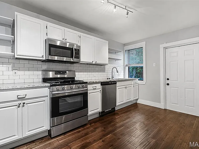 4629 Washington Ave — Photo 12