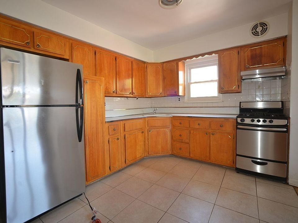 1st image of 25-52 43rd St #2A