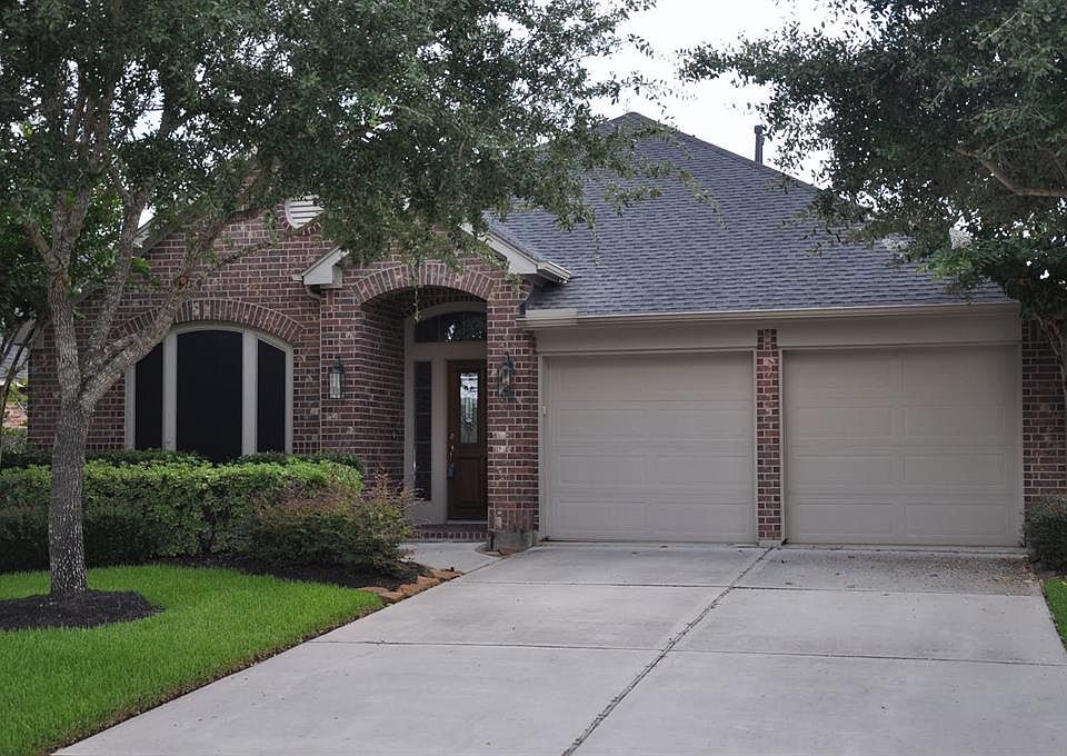 1st image of 2819 Fair Chase Dr