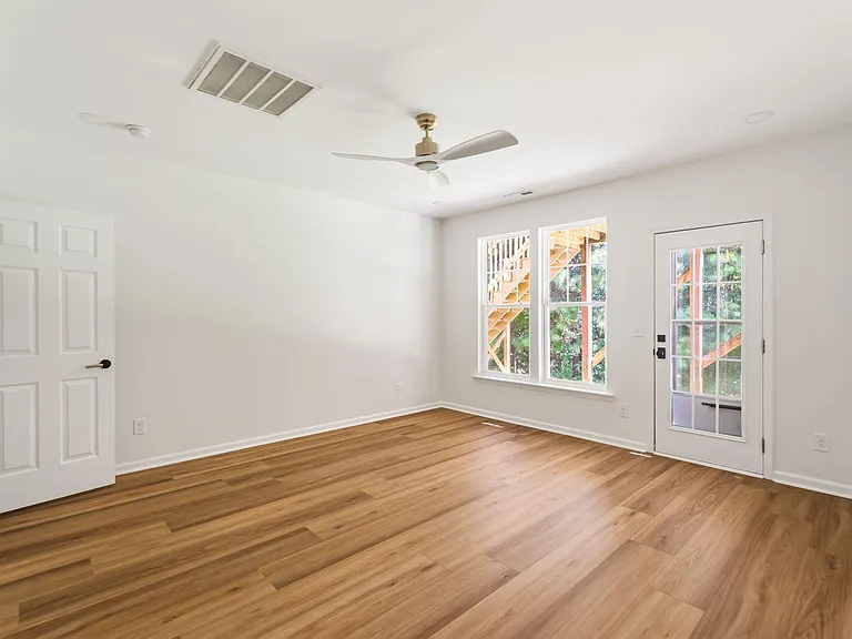 5 Silverbell Ct — Photo 40