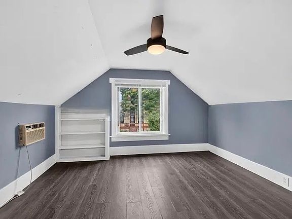 2nd image of 4458 Itaska St