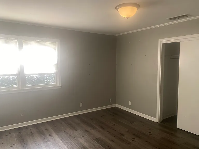 525 Meadowbrook St — Photo 7