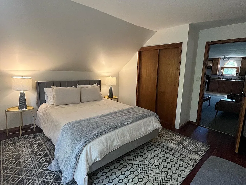 Queen bedroom #1