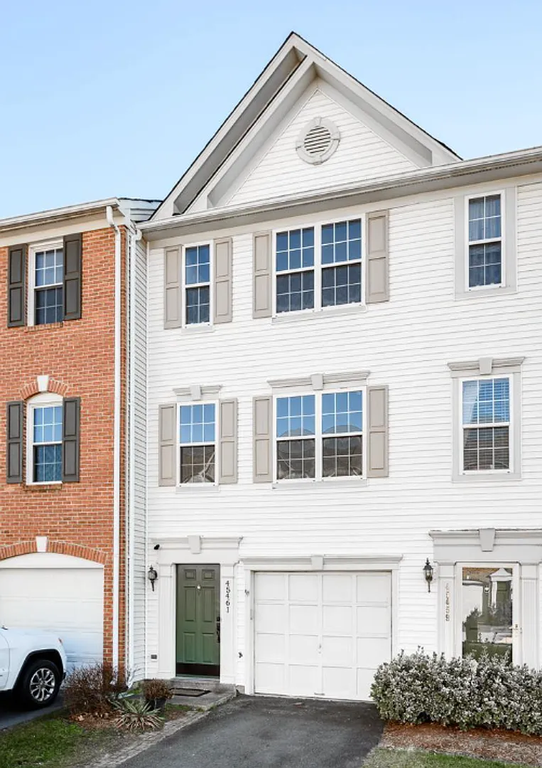 Welcome to 45461 Bluemont Junction Sq, Sterling, VA! — Photo 1