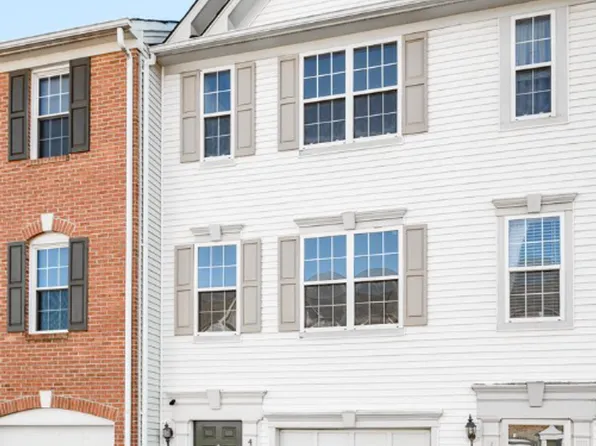 45461 Bluemont Junction Sq, Sterling, VA 20164