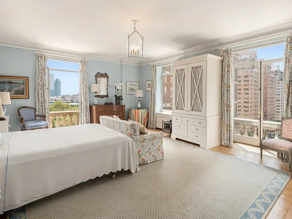 4 Sutton Place image 16 of 19