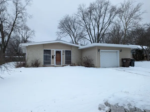 357 Wilshire St, Park Forest, IL 60466