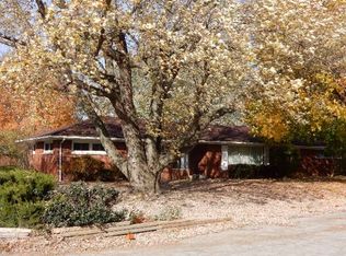 2002 Wilshire Dr, Frankfort, IN 46041