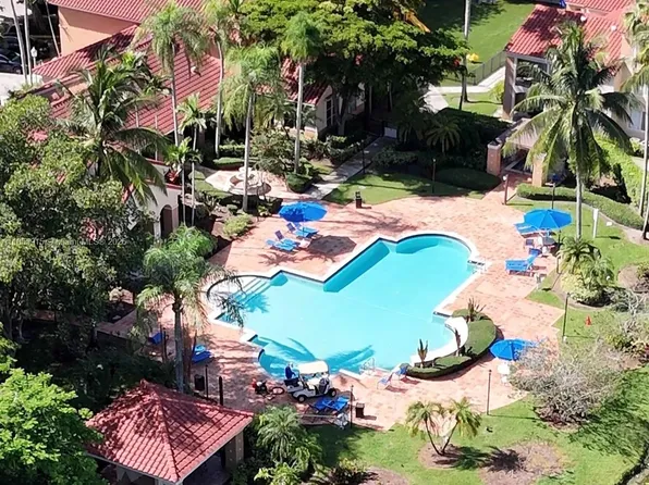 2021 Renaissance Blvd APT 107, Hollywood, FL 33025