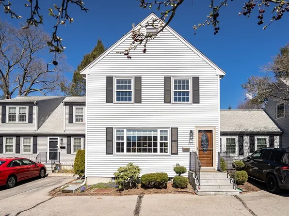 286 Linden St #286, Wellesley, MA 02482