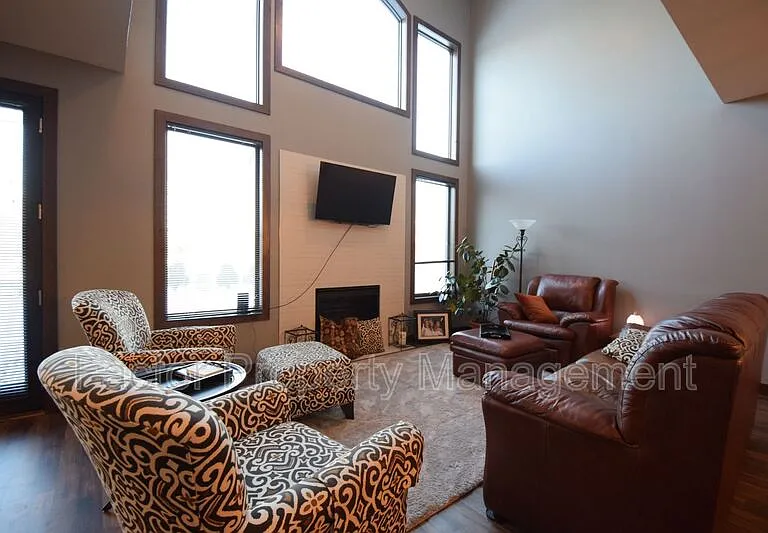 814 Pinnacle Path — Photo 4
