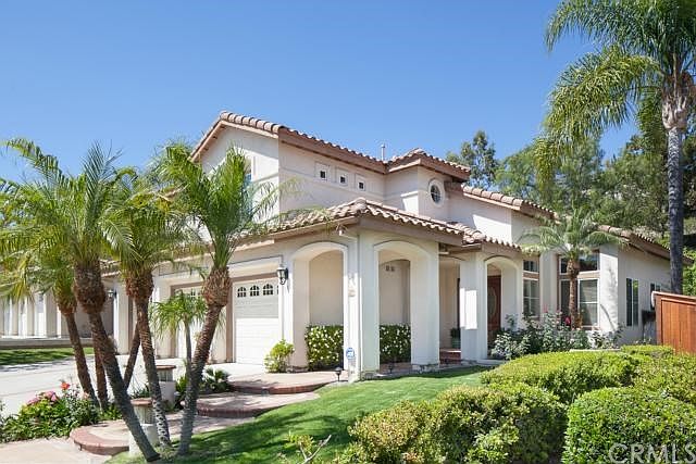 2nd image of 18 San Gabriel