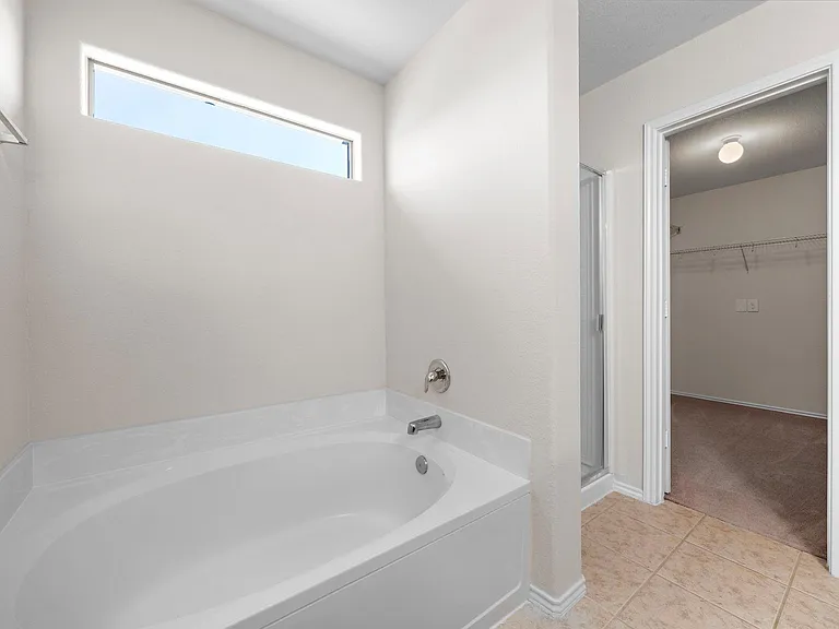 1418 S Maple Dr — Photo 15