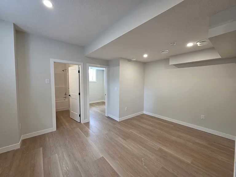 6203 109a St NW — Photo 10