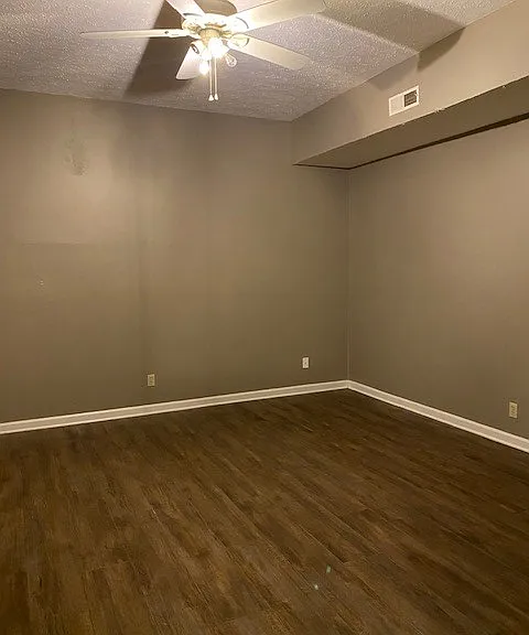 906 Sierra Pl — Photo 7