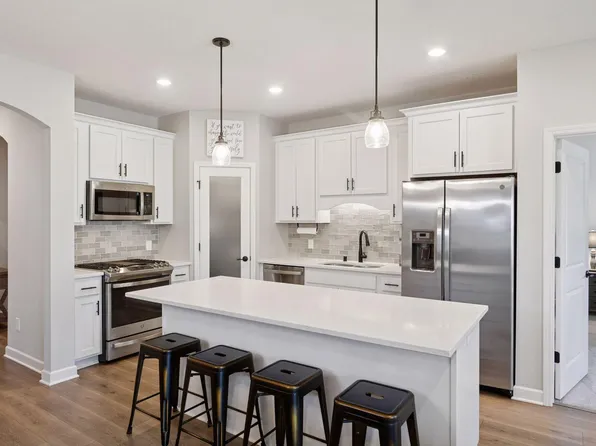 1519 80th St, Victoria, MN 55386