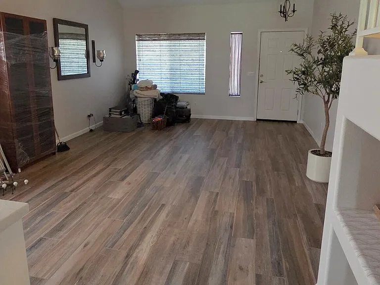 3020 E Friess Dr — Photo 4
