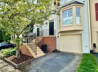 9676 Dutchman Dr, Lorton, VA 22079