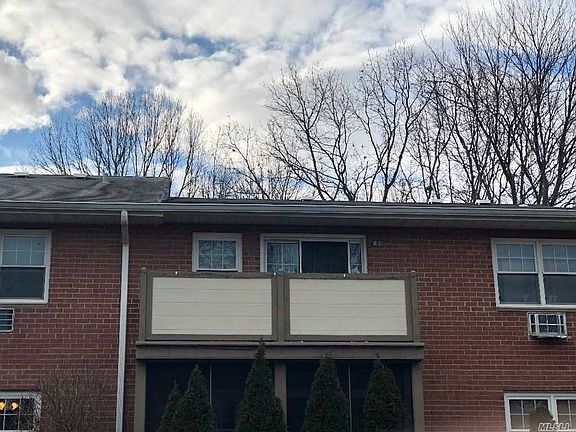 3rd image of 7 Glen Hollow Dr APT B31