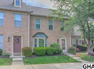 1747 Weatherburn Dr, New Cumberland, PA 17070