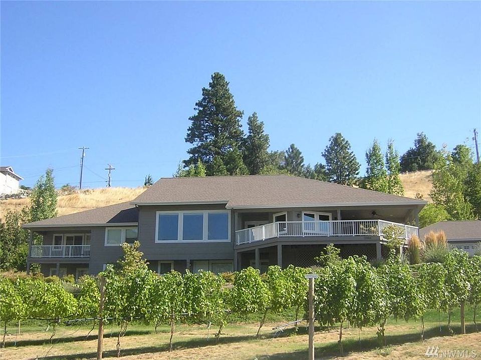 1st image of 2986 Lakeshore Dr