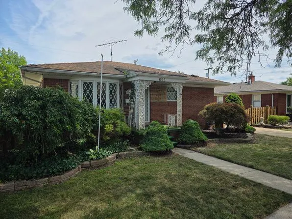 695 9th St, Wyandotte, MI 48192