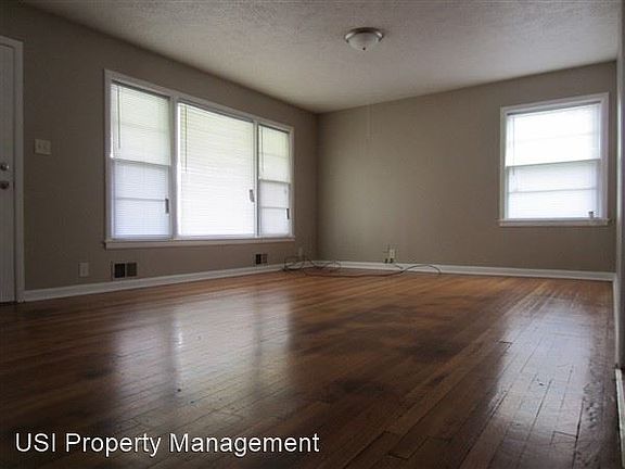 3rd image of 5217 W 22nd St
