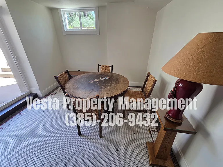 2583 Brinker Ave #B — Photo 10