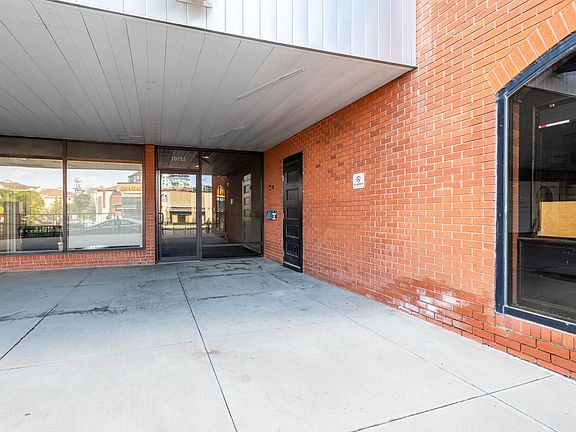 4th image of 10125 109th St NW #1103