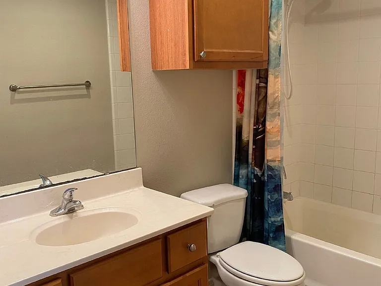 2104 Main St #4 — Photo 9