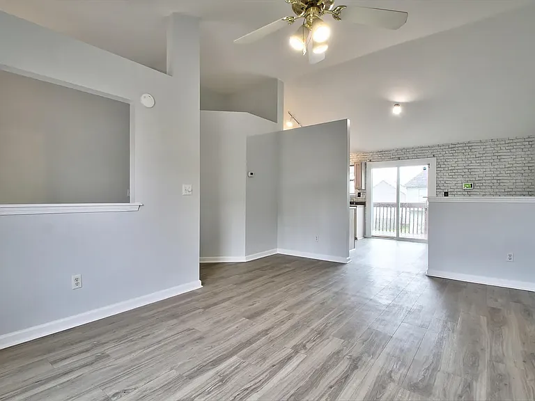 406 Platt Dr — Photo 8