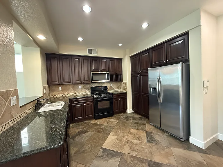 3360 Chartwell St — Photo 2