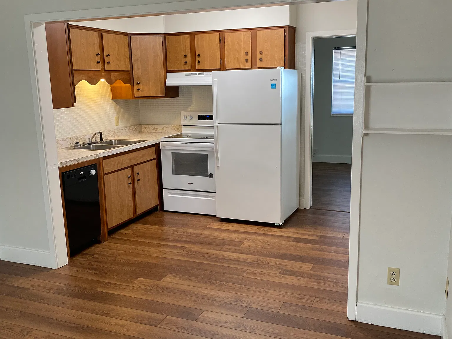 1 bed, 450 sqft, $875 — Photo 3