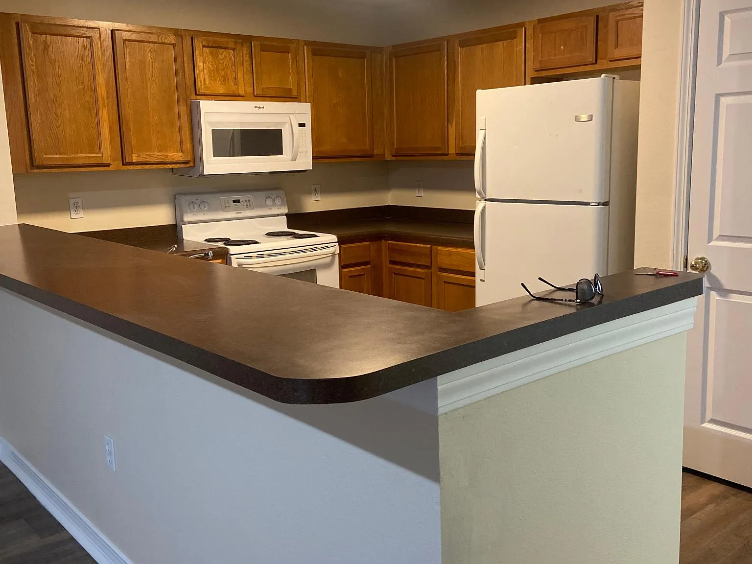 2 bed, 2.5 bath, 1416 sqft, $1,360 — Photo 2