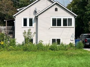 379 The Queensway Rd S, Georgina, ON L4P2C4