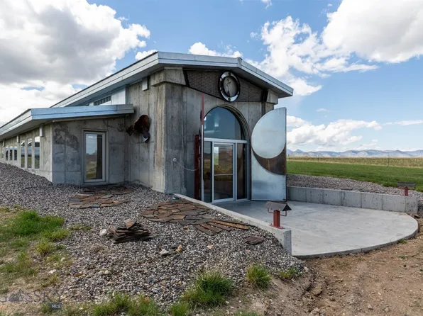 8600 Yellowstone Trl, Willow Creek, MT 59760
