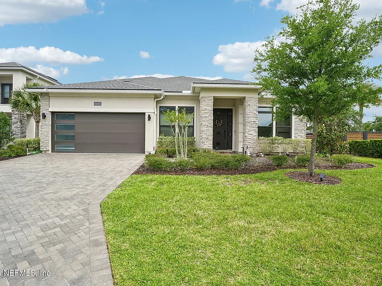 10223 Silverbrook Trl — Photo 1