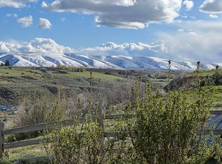 252 W Canyon Rd, Yakima, WA 98908