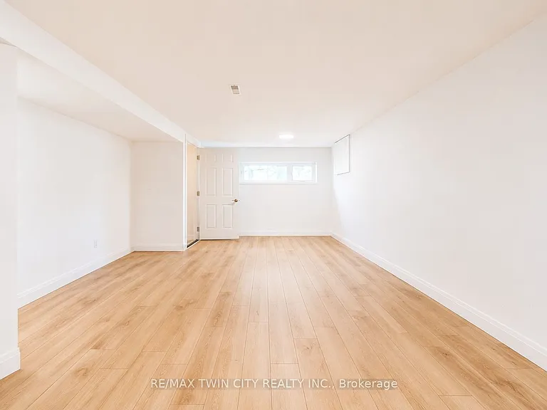 53 Broken Oak Cres #BASEMENT — Photo 6