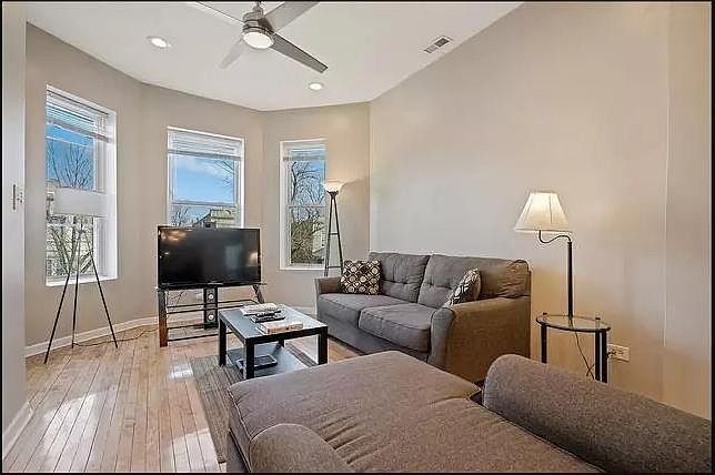 1st image of 634 N Homan Ave