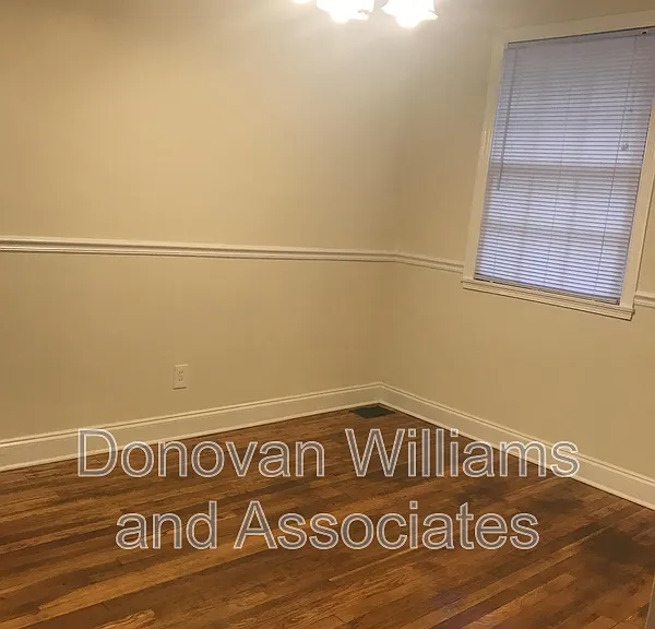 2200 Thurmond Pl — Photo 2