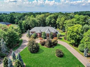 31 Schaffer Rd, Alpine, NJ 07620