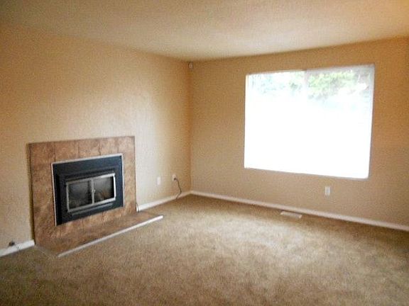 3rd image of 9513 64th Dr NE