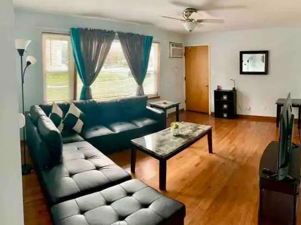 1st image of 4423 Eberly Ave APT 1B